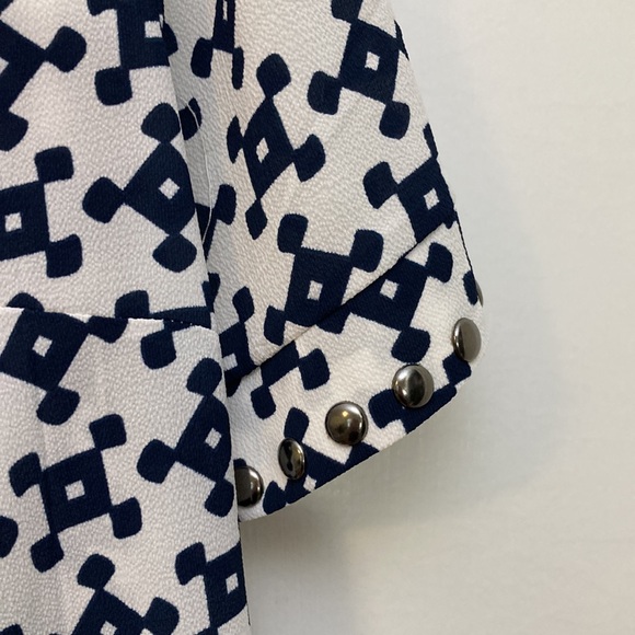 41 Hawthorn Popover V-neck Short Sleeve Blouse White and Navy Size M - Picture 4 of 8